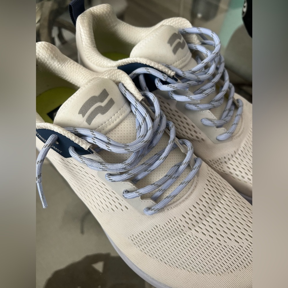 Strike MVMNT Haze EZ Trainer White Amethyst / Clear Sz 12 Like New